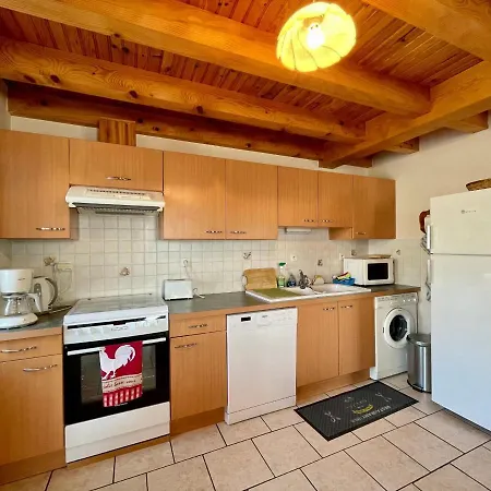 Casa de Férias Maison Restauree Avec Jardin, Proche Du Puy-en-velay, Ideale Pour Randonnees Et Visites - Fr-1-582-181